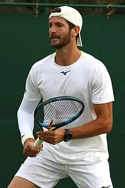 Andrea Vavassori, miembro del equipo ganador de dobles mixtos en 2025. Fue su segundo título de Grand Slam, el primero en Roland Garros; ambos en dobles mixtos.