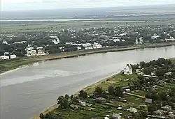 El Sújona antes de la confluencia con el Yug, en Veliki Ústiug