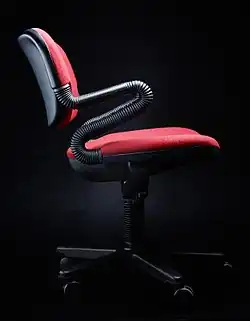 Silla Vertabrae, por Emilio Ambasz y Giancarlo Piretti para Castelli (1981)[35]​