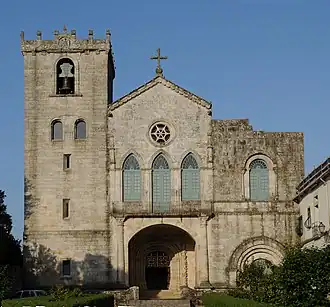 Construido en 1057, se cree que el monasterio benedictino de Vilar de Frades se fundó en 566 d.C.