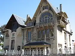 Villa Majorelle, Nancy, de Henri Sauvage (1901-1902).[23]​