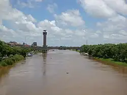 Río Grijalva y Mirador "Torre del Caballero".