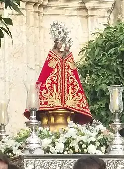 Manto del 25º aniversario de la coronación