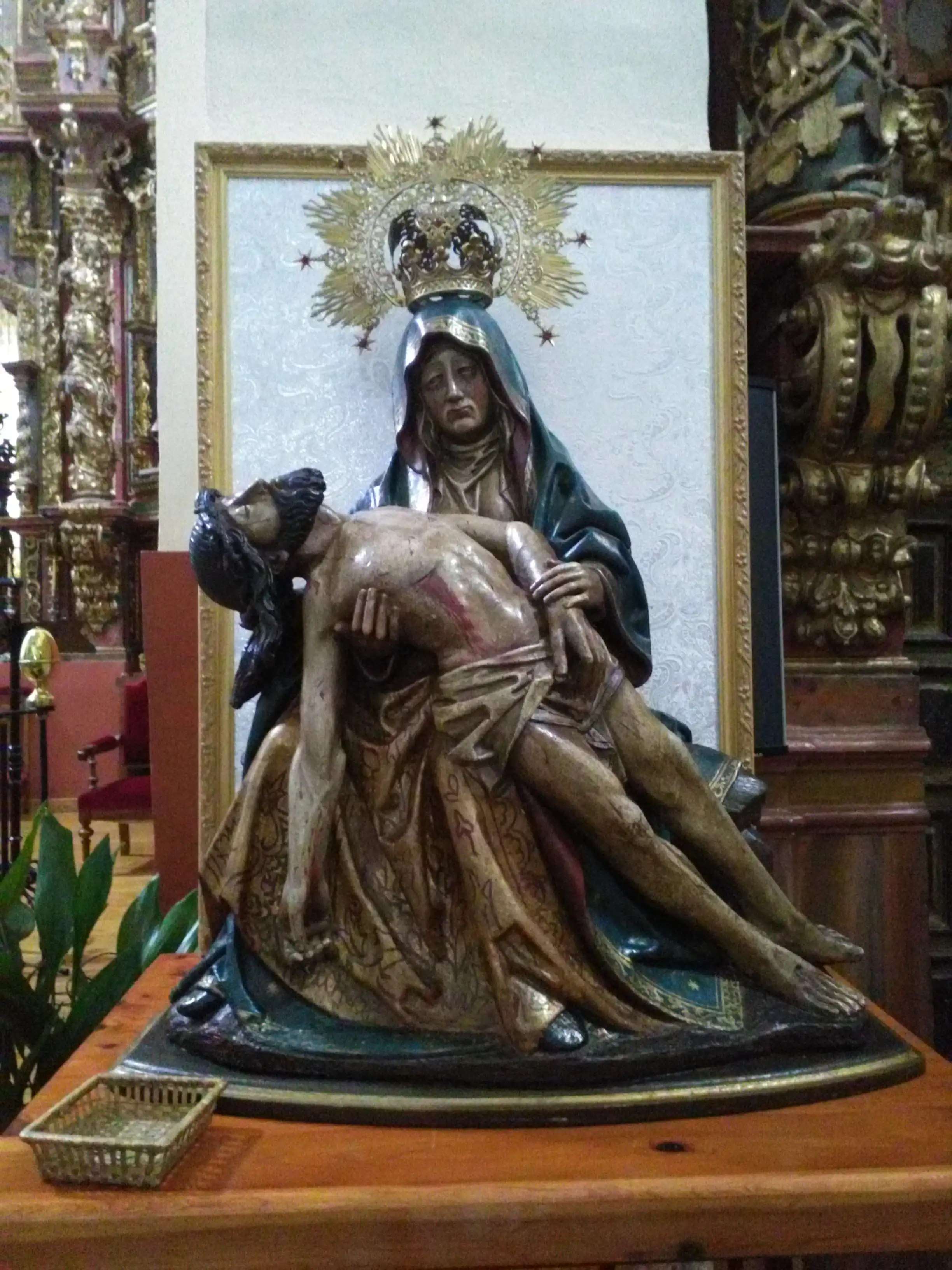 Virgen de la Piedad de Villademor de la Vega.