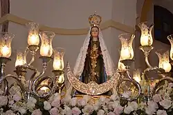 La Virgen de las Nieves de Torrox en su trono procesional.