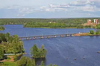 Vista de una parte norte de la bahía de Víborg.
