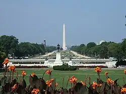 Grant Memorial desde el este con el National Mall al fondo.