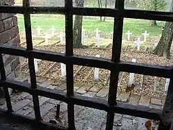 Vista del cementerio, desde el interior.