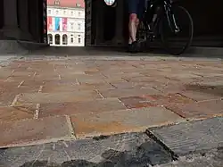 Pavimento de madera que podría utilizarse en interiores como material del suelo