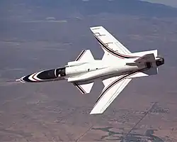 X-29, avión experimental con ala en flecha invertida.