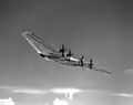 Prototipo del XB-35 en vuelo.