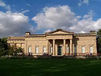 Museo de Yorkshire (1828-1830), diseñado por William Wilkins
