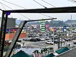 Zona comercial dentro de la localidad