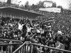 Acompañando a La Bullonera