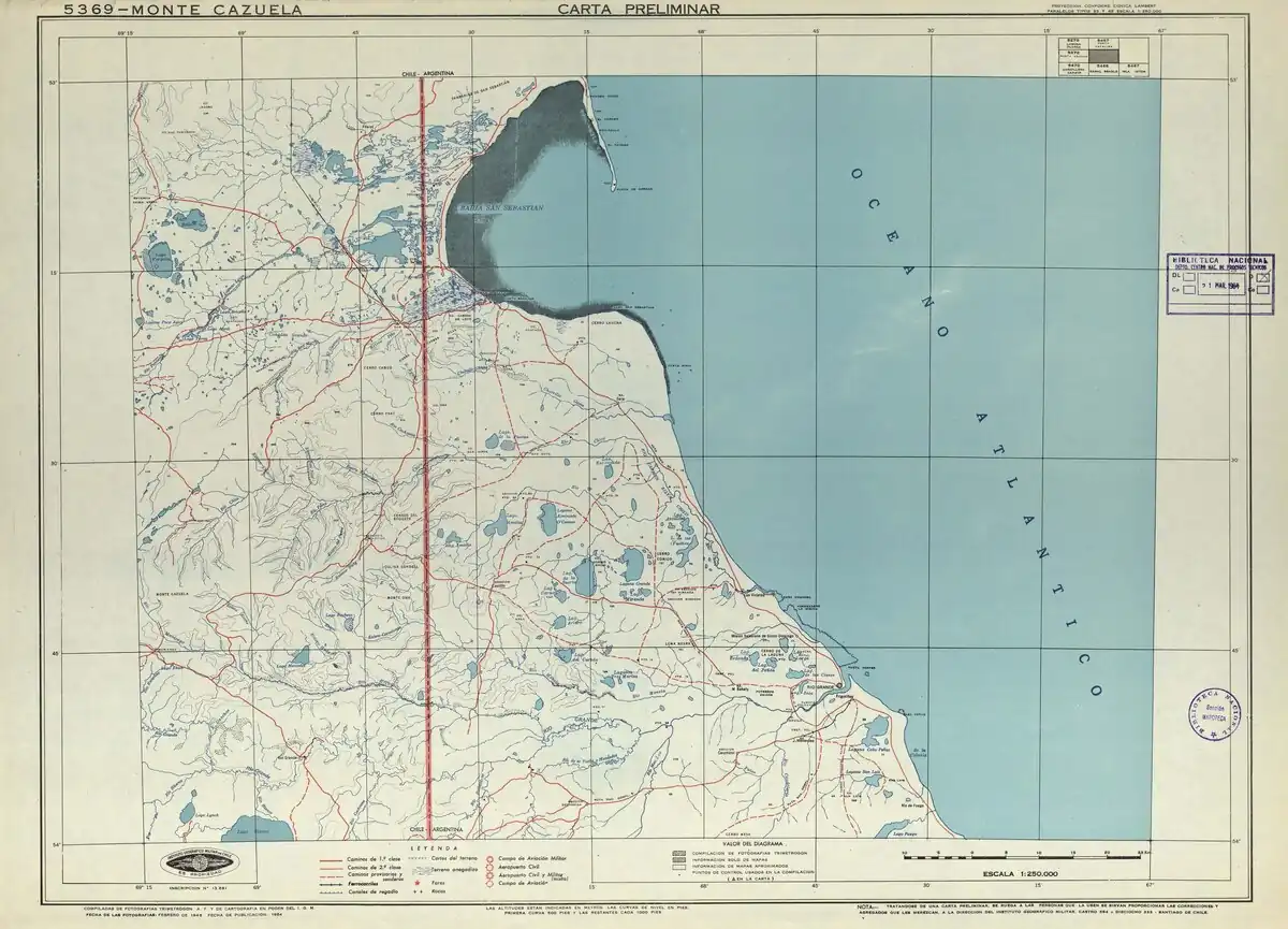 Cuenca del río Chico de Tierra del Fuego en un mapa del Instituto Geográfico Militar de Chile publicado en 1954 en un escala de 1:250000. Ver también el mapa de Luis Risopatrón.